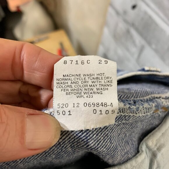 Levi's 501 Vintage Cut Off Jean Shorts Blue Acid Wash Raw Frayed Hem - Picture 6 of 6